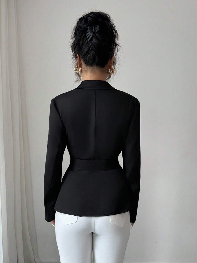 Women's Long Sleeve Black Blazer Elegant Business Casual Style Office Attire Daily Wear Work Outfit Fashion Slim Fit Jacket Chic