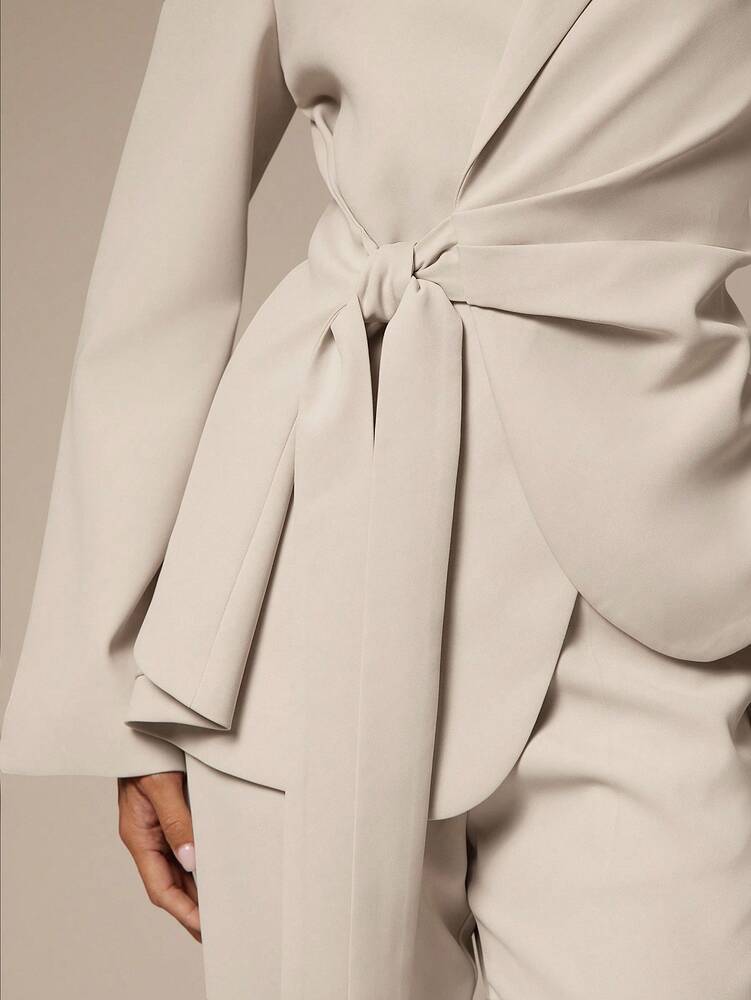 Women's Shawl Collar Long Sleeve Elegant Blazer Business Casual Attire Old Money Style White Lace-Up Suit Jacket Fall Outfit Chic