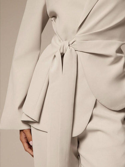 Women's Shawl Collar Long Sleeve Elegant Blazer Business Casual Attire Old Money Style White Lace-Up Suit Jacket Fall Outfit Chic